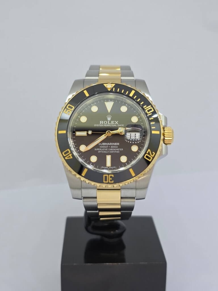 Rolex Submariner Date 116613LN — Steel & 18k Yellow Gold 1
